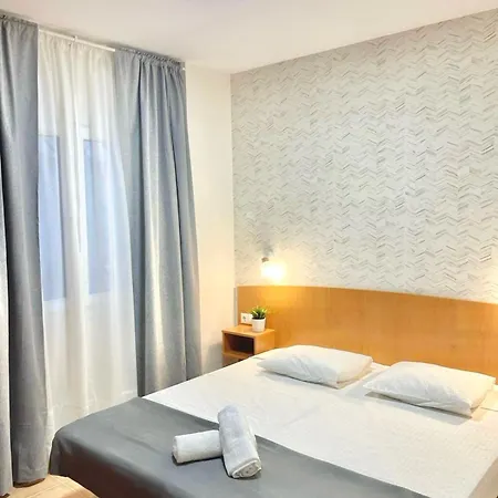 Oliva Aparts 202 Renovation 2024
